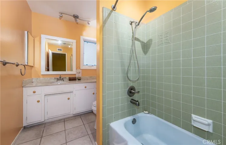 645 Alta Loma Drive, Redlands, California 92373