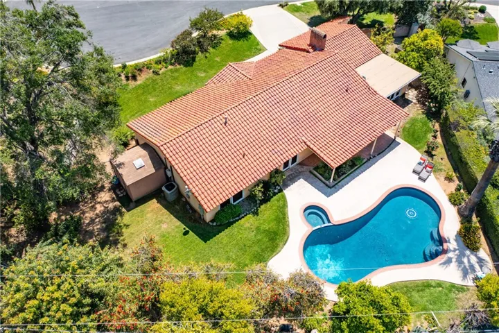 645 Alta Loma Drive, Redlands, California 92373