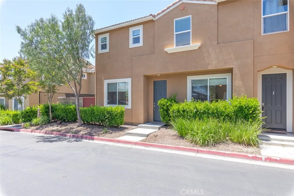 27435 Larabee Court 2, Murrieta, California 92562 home-pic-23