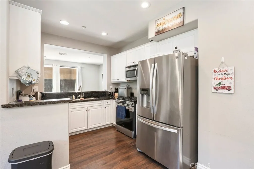 27435 Larabee Court 2, Murrieta, California 92562 home-pic-8
