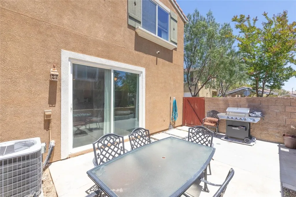 27435 Larabee Court 2, Murrieta, California 92562 home-pic-18