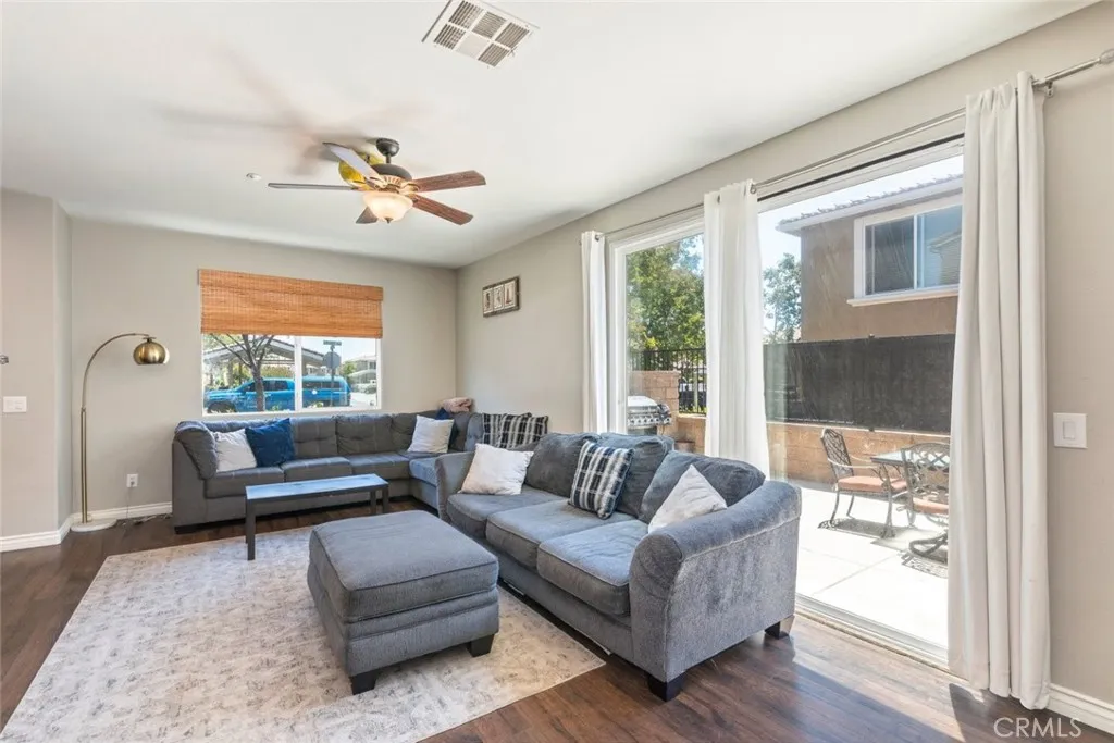 27435 Larabee Court 2, Murrieta, California 92562 home-pic-4