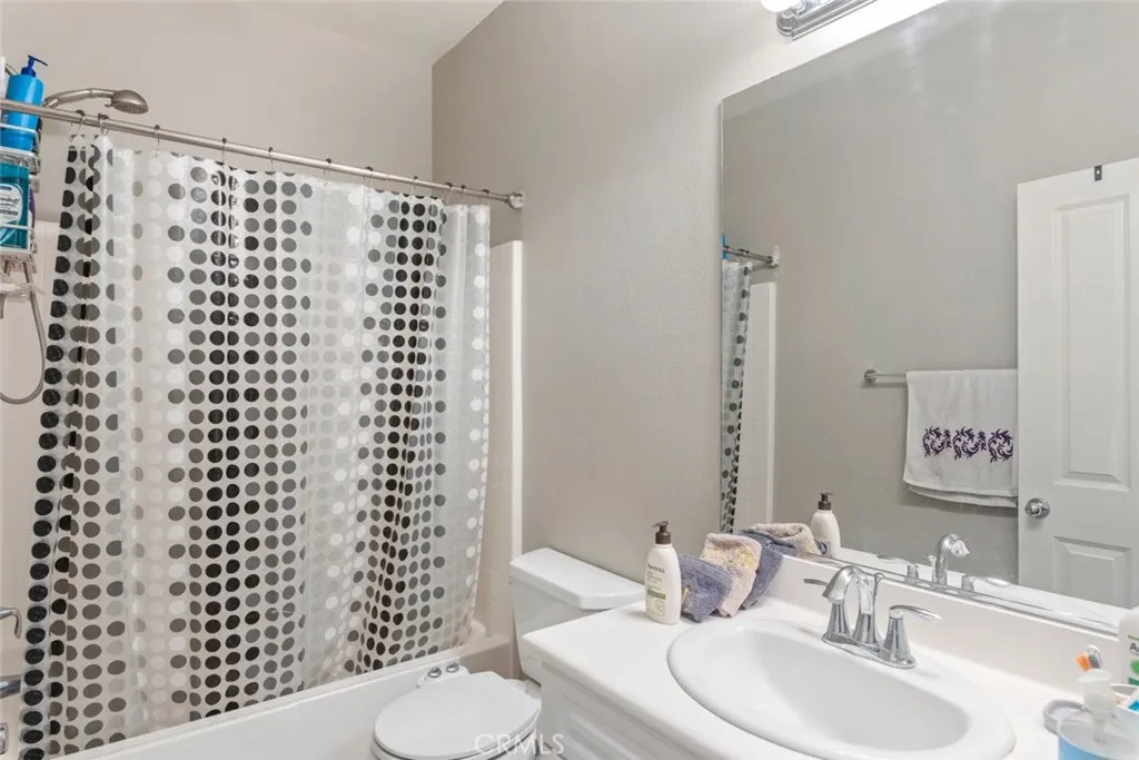 27435 Larabee Court 2, Murrieta, California 92562 home-pic-12