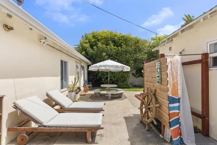 618 S Pacific Street, Oceanside, California 92054