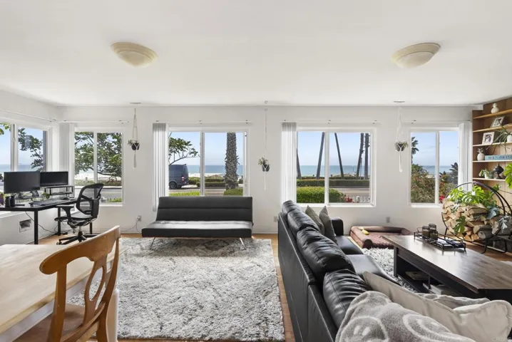 618 S Pacific Street, Oceanside, California 92054