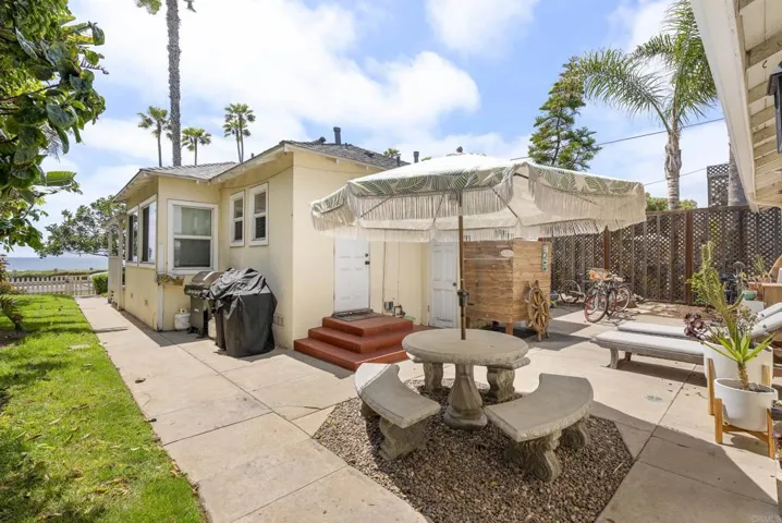 618 S Pacific Street, Oceanside, California 92054