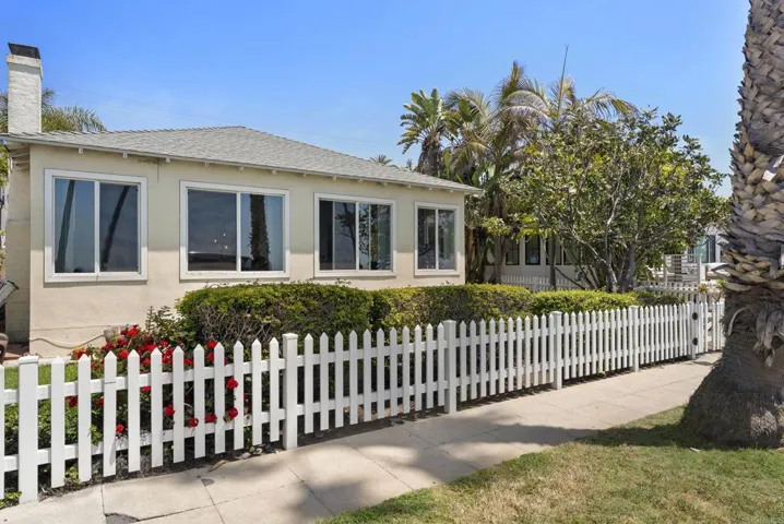618 S Pacific Street, Oceanside, California 92054