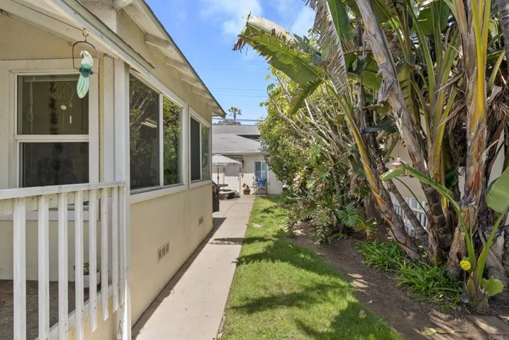618 S Pacific Street, Oceanside, California 92054