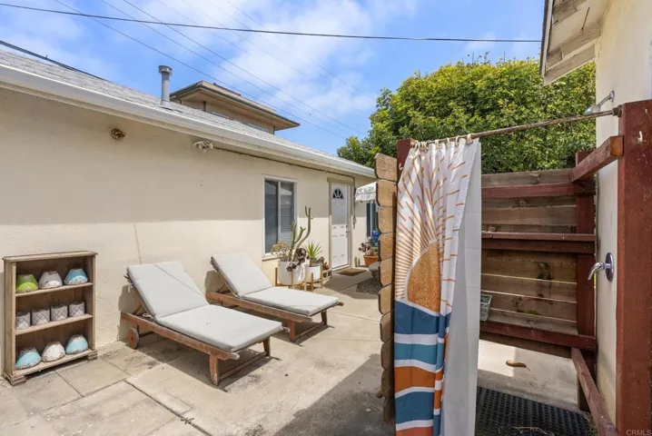 618 S Pacific Street, Oceanside, California 92054