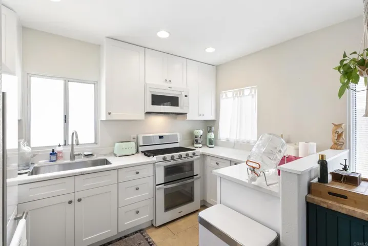 618 S Pacific Street, Oceanside, California 92054
