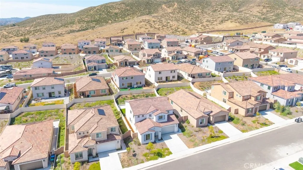 25367 Circle Stone Drive, Menifee, California 92586 home-pic-42