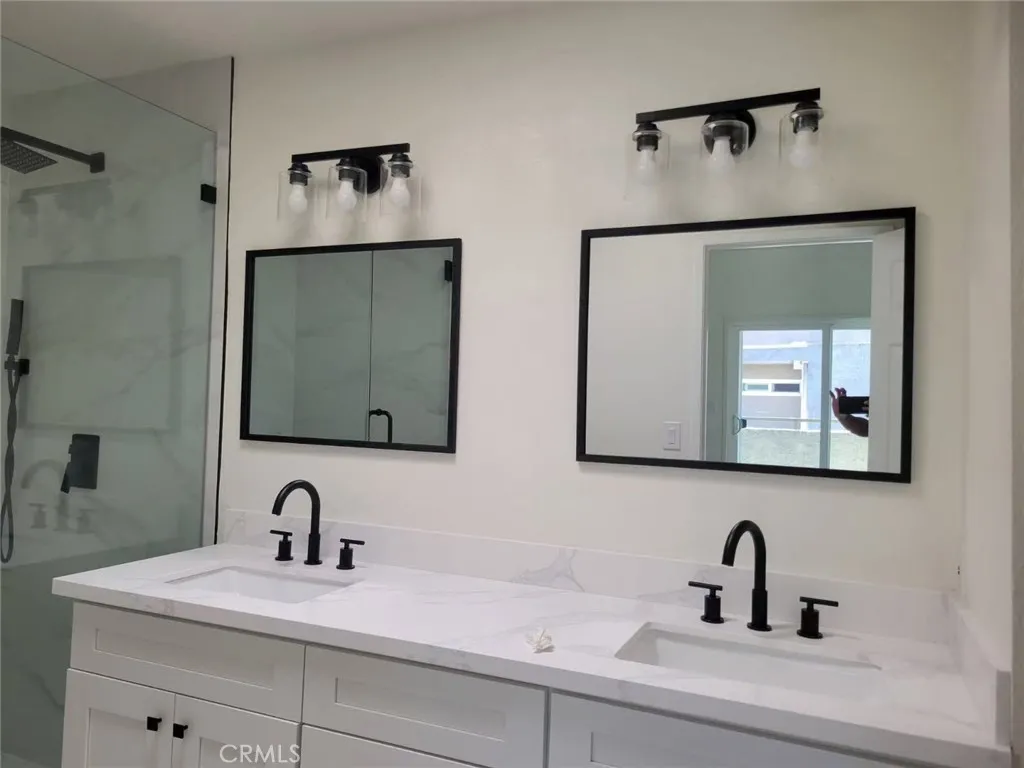 70 Harkness Avenue 4, Pasadena, California 91106 home-pic-13