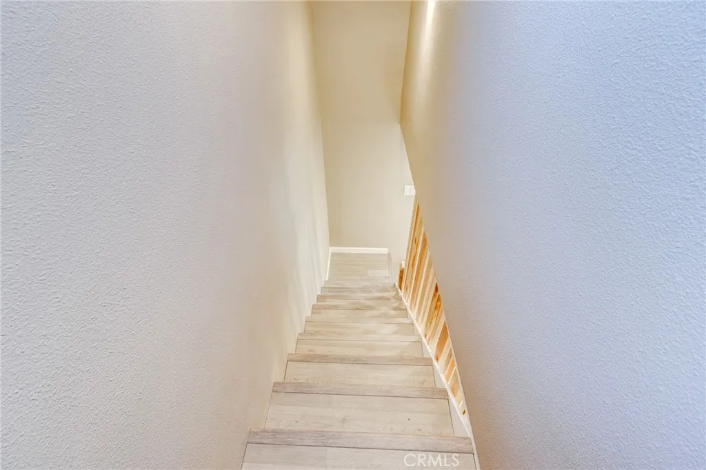 33350 Robin Drive, Green Valley Lake, California 92341 home-pic-33