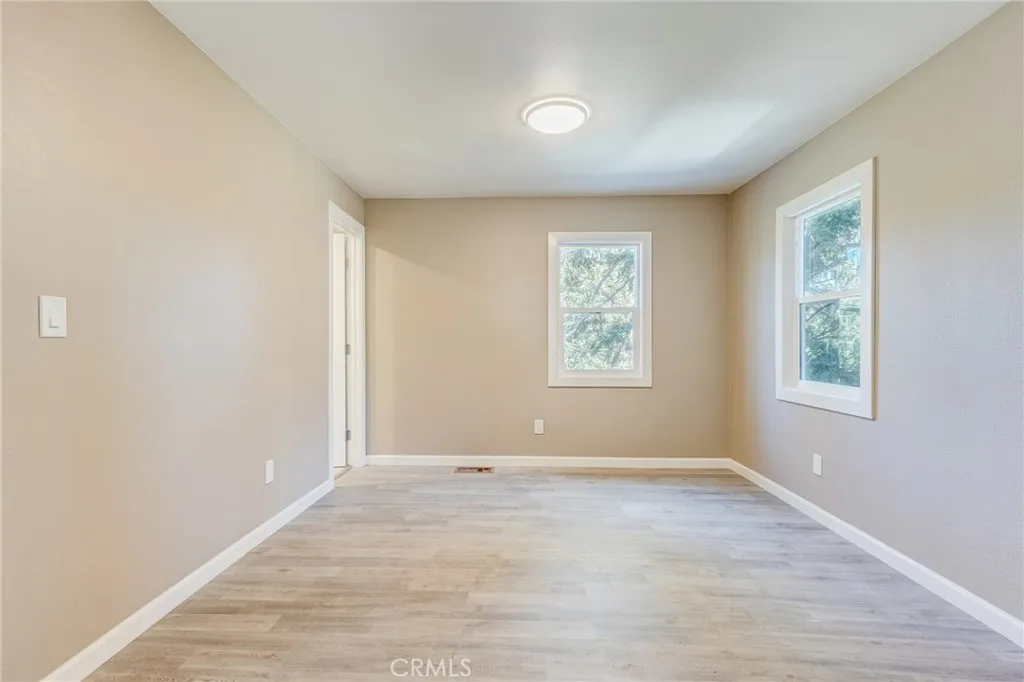 33350 Robin Drive, Green Valley Lake, California 92341 home-pic-35