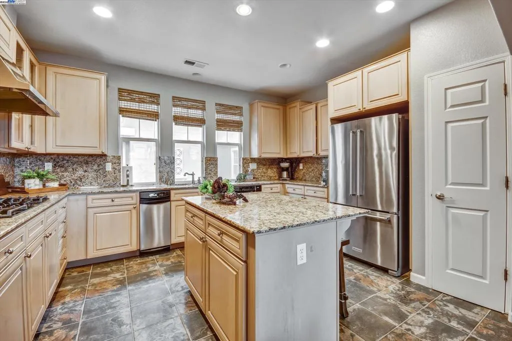 , San Jose, California 95136 home-pic-8