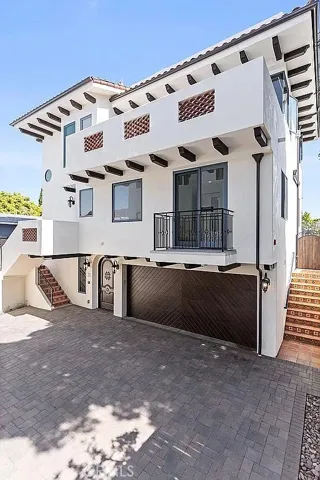 636 Vincent Park B, Redondo Beach, California 90277