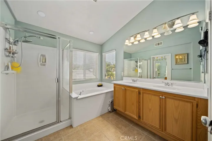 28314 Roman Court, Saugus, California 91350
