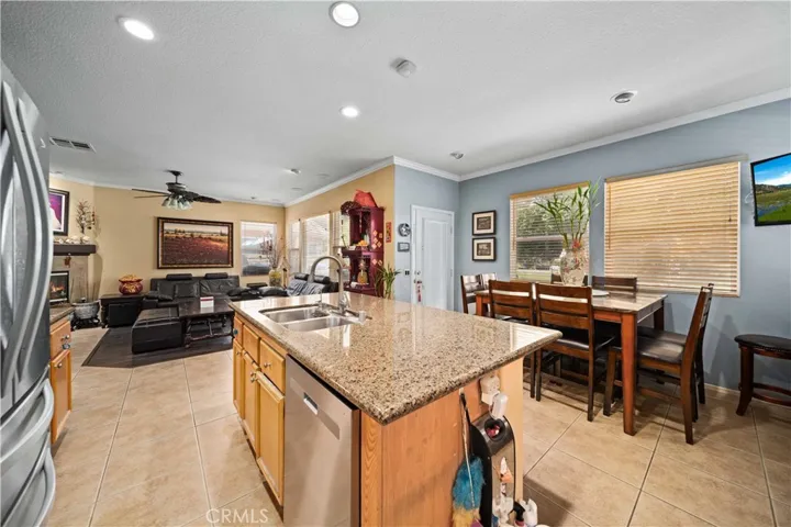 28314 Roman Court, Saugus, California 91350
