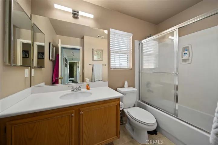 28314 Roman Court, Saugus, California 91350