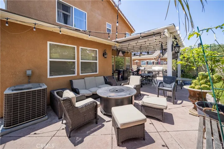 28314 Roman Court, Saugus, California 91350