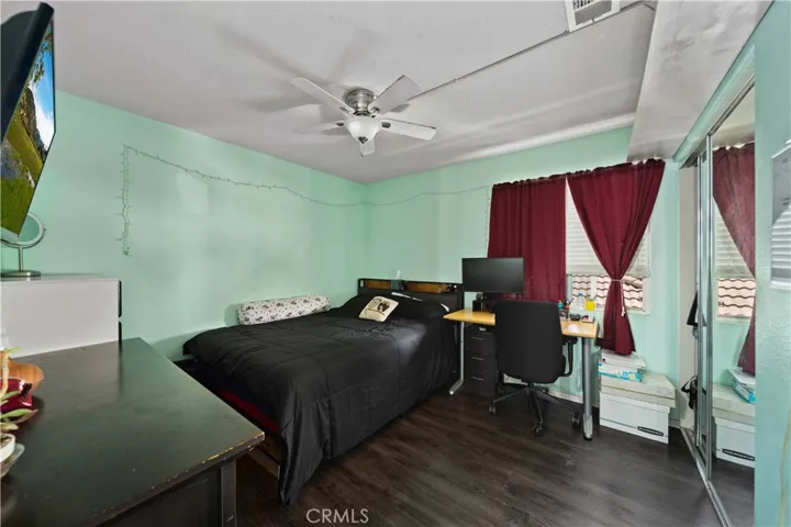 28314 Roman Court, Saugus, California 91350