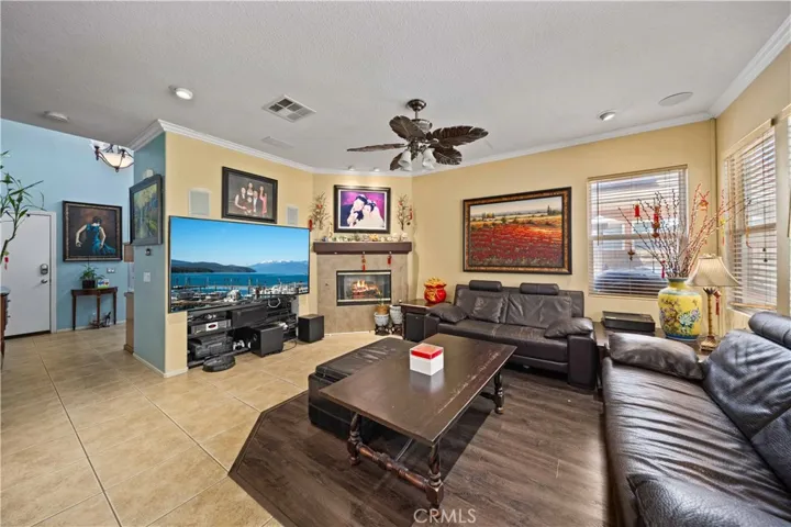 28314 Roman Court, Saugus, California 91350