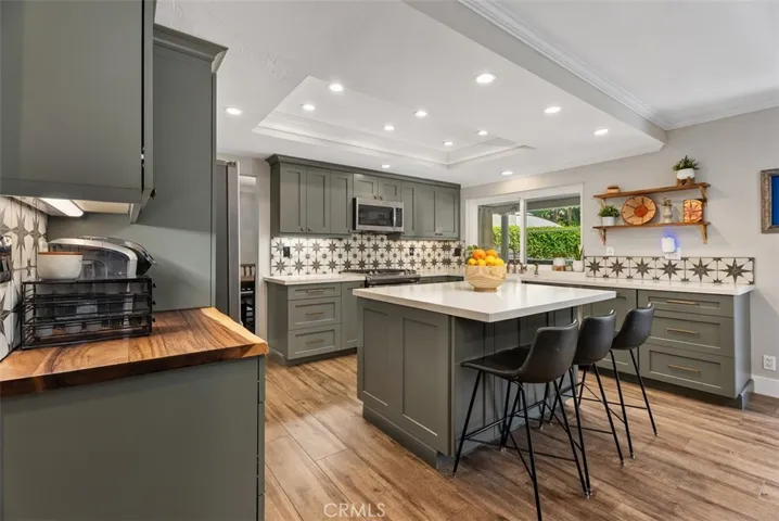 Gorgeous kitchen.