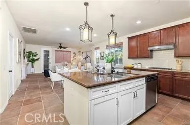 7375 Maddox Court, Eastvale, California 92880 home-pic-11