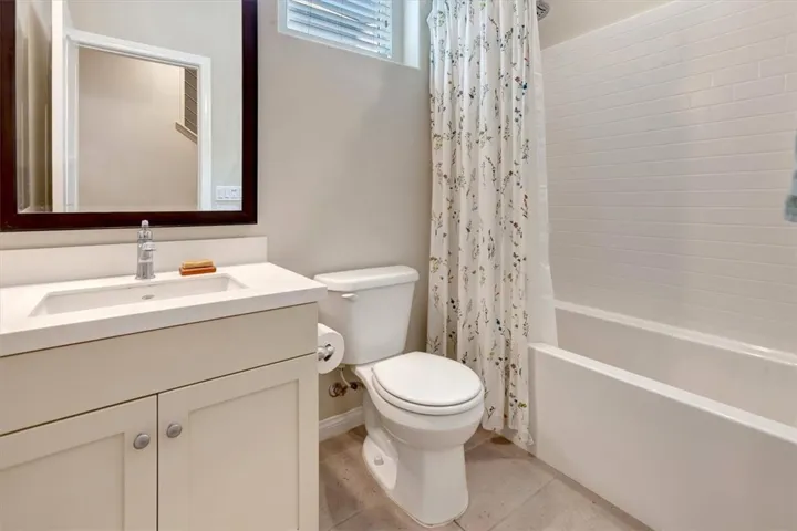 Downstairs guest bath.