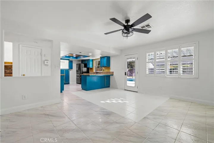 10213 Single Oak Drive, Bakersfield, California 93311