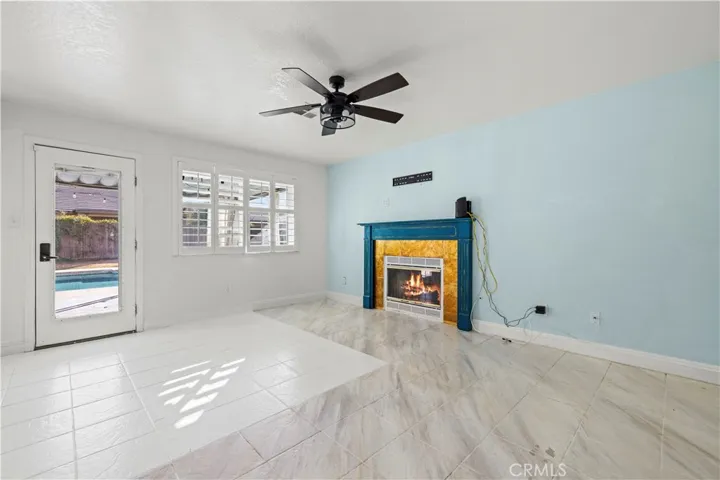 10213 Single Oak Drive, Bakersfield, California 93311