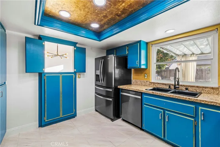 10213 Single Oak Drive, Bakersfield, California 93311