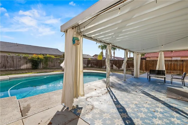 10213 Single Oak Drive, Bakersfield, California 93311