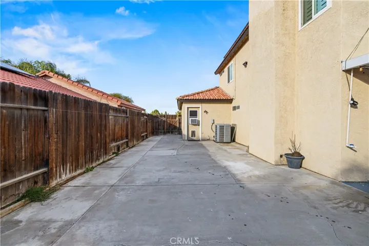 10213 Single Oak Drive, Bakersfield, California 93311