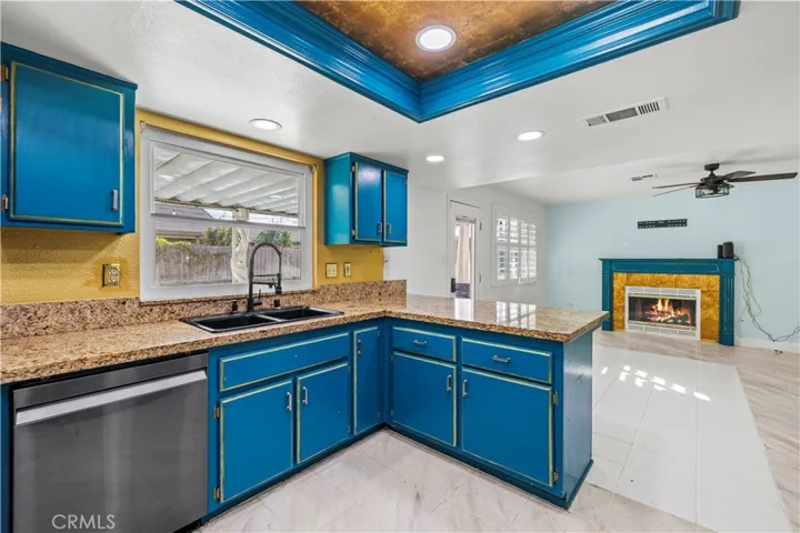 10213 Single Oak Drive, Bakersfield, California 93311