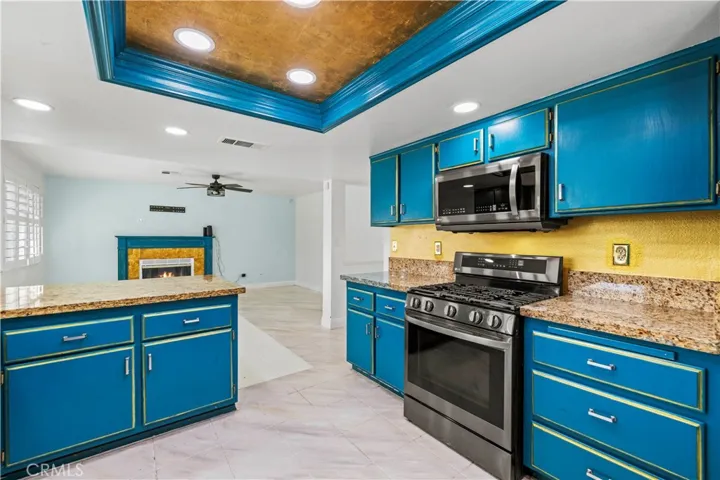 10213 Single Oak Drive, Bakersfield, California 93311
