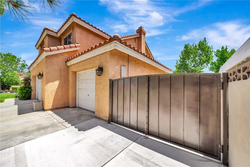 39884 Golfers Drive, Palmdale, California 93551 home-pic-62