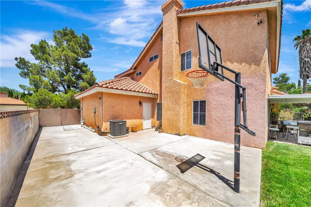 39884 Golfers Drive, Palmdale, California 93551 home-pic-60