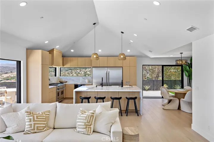 820 Calle Mendoza, San Clemente, California 92672