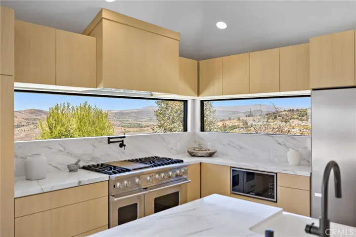 820 Calle Mendoza, San Clemente, California 92672