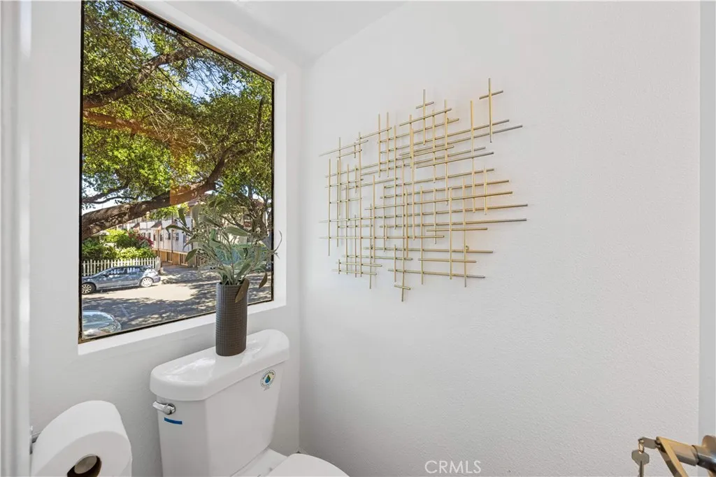 105 S Marguerita Avenue A, Alhambra, California 91801 home-pic-9