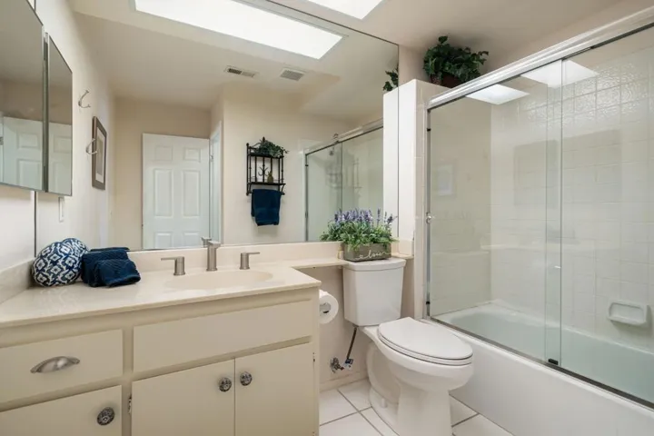 33-web-or-mls-CBDesertFalls_OPMG_0525_03