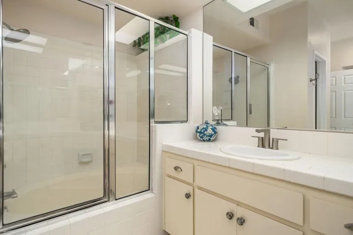 31-web-or-mls-CBDesertFalls_OPMG_0525_03