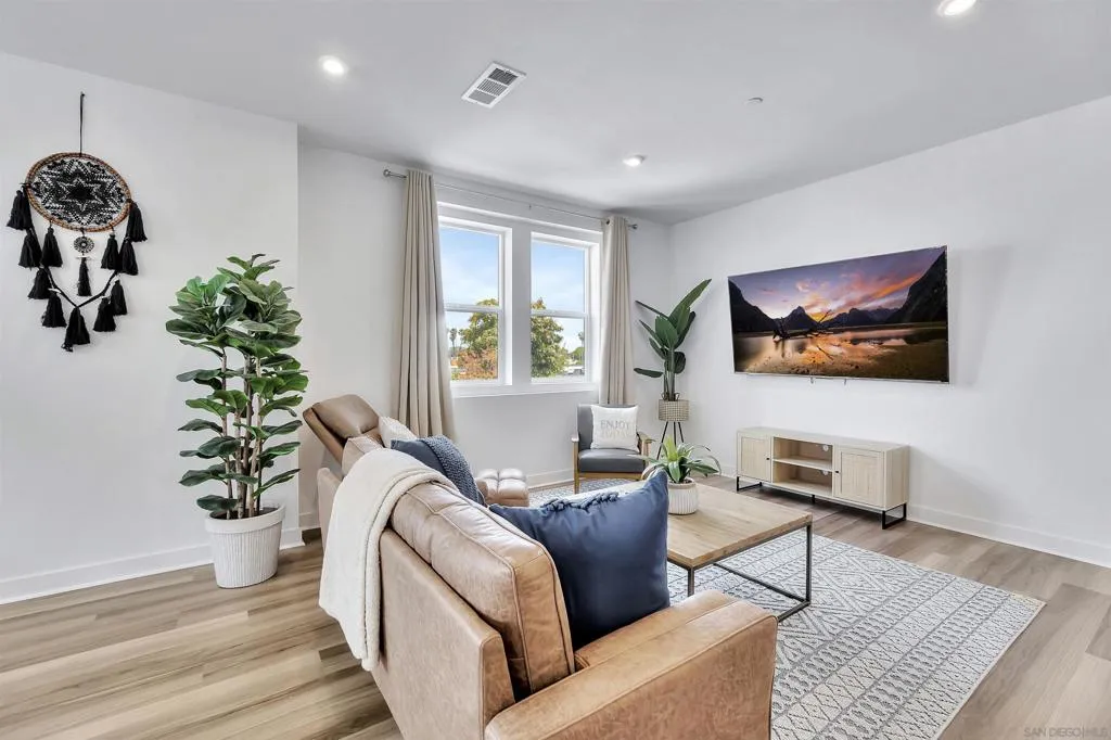 1531 W Bushell, Anaheim, California 92805 home-pic-8