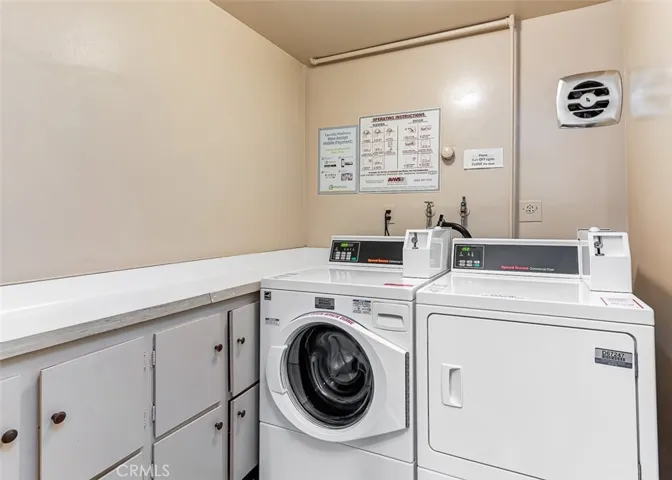 6752 Hillpark Drive 301, Los Angeles, California 90068