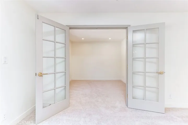6752 Hillpark Drive 301, Los Angeles, California 90068