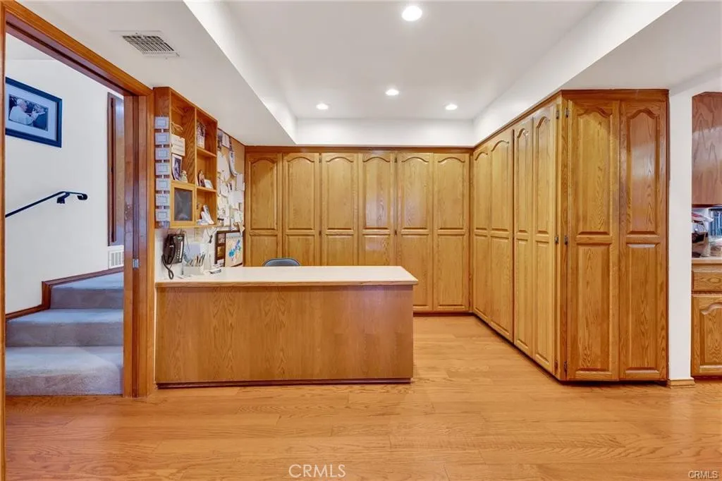 1146 Sandhurst Lane, La Verne, California 91750 home-pic-28