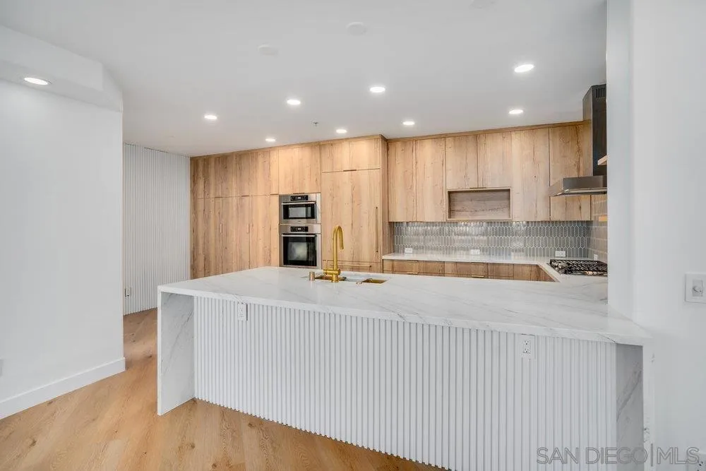 302 Prospect St, La Jolla, California 92037 home-pic-4