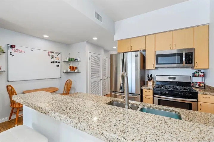 445 Island Ave 702, San Diego, California 92101