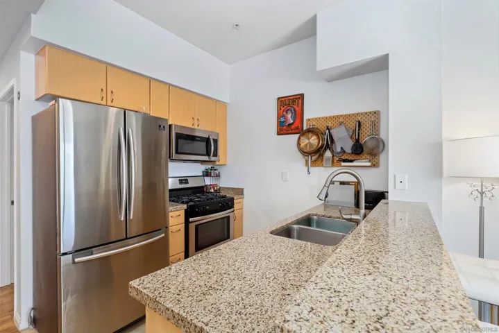 445 Island Ave 702, San Diego, California 92101